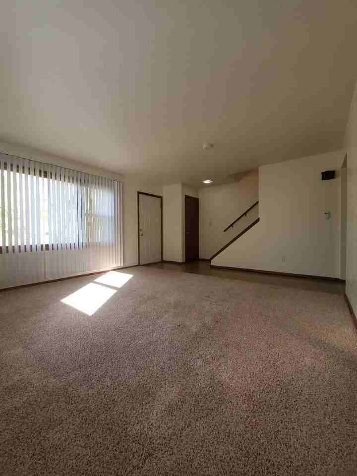 2719 O Ave Nw #2719 - Photo 2 of 11