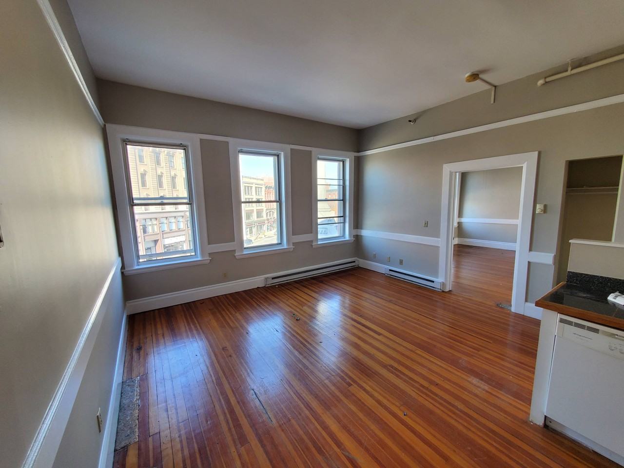5 Broadway 303 303