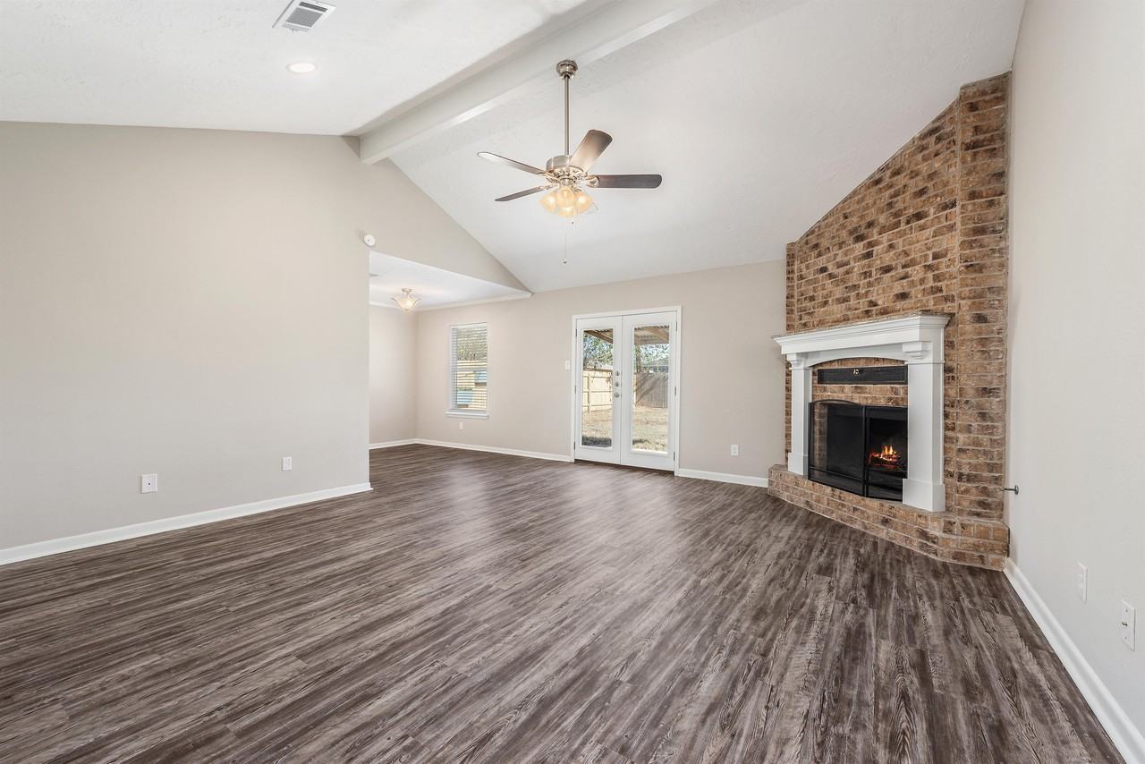 3900 Sioux Cir #1 - Photo 3 of 15