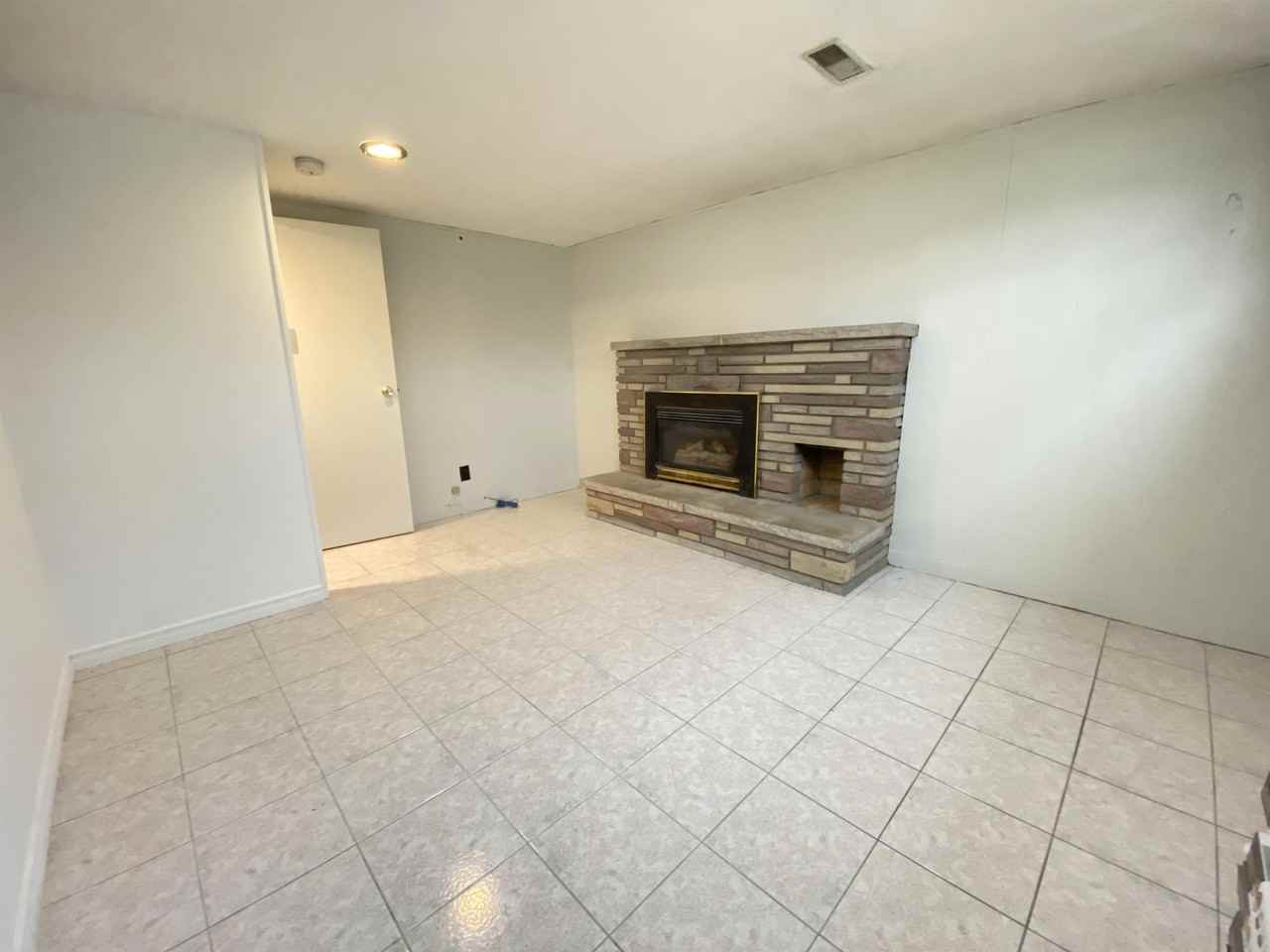 66 Stroud Rd #B1 - Photo 3 of 10