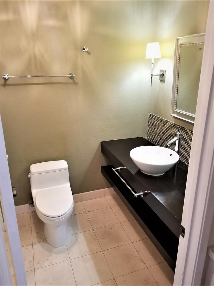 156 S Oak Knoll Ave #209 - Photo 6 of 18