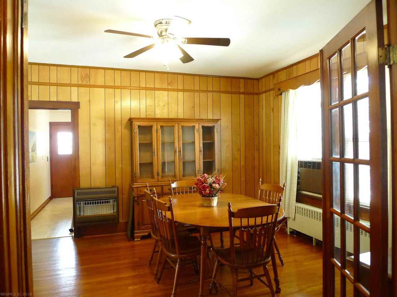 905 Gilbert St #1 - Photo 3 of 19
