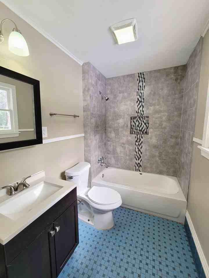 1218 Graham Dr #1 - Photo 5 of 10