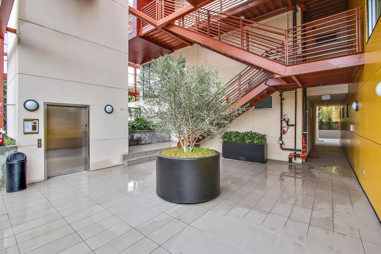 1342 N Hayworth Ave #107 - Photo 2 of 2