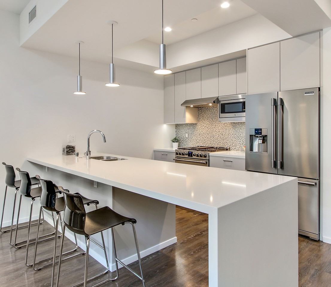 1342 North Hayworth Avenue #201 - Photo 3 of 10