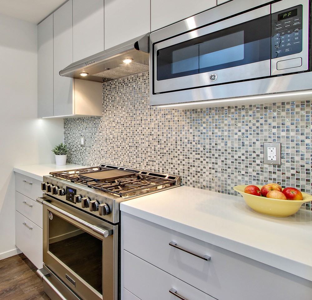 1342 North Hayworth Avenue #201 - Photo 4 of 10