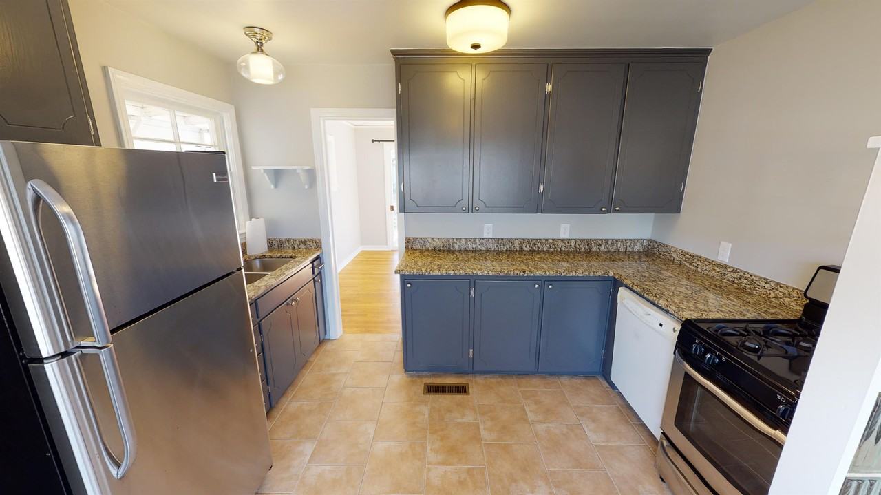 218 E 33rd Pl #1 - Photo 3 of 22