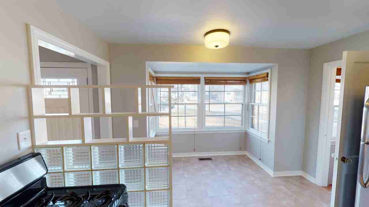 218 E 33rd Pl #1 - Photo 6 of 22