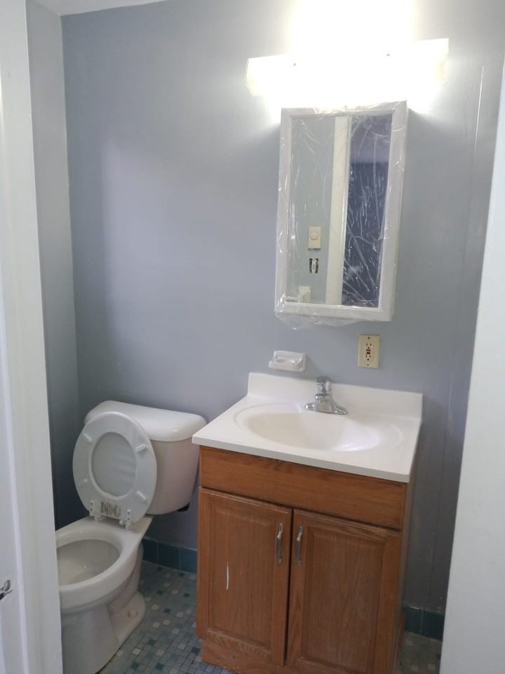 501 E Walnut St #3 - Photo 4 of 7