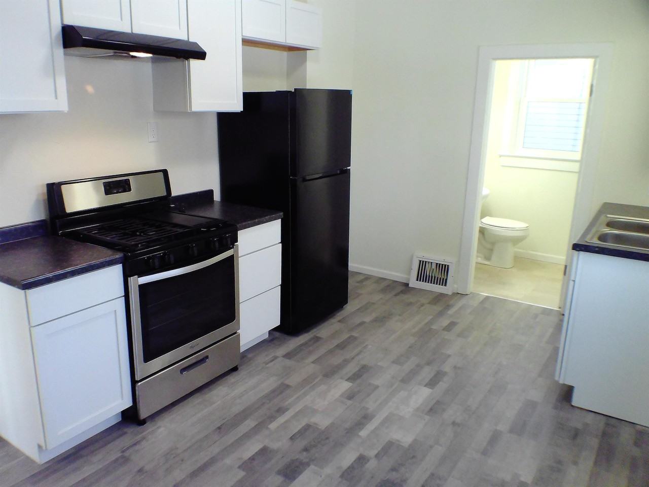 609 S Oakland Ave Rear #REAR - Photo 3 of 6