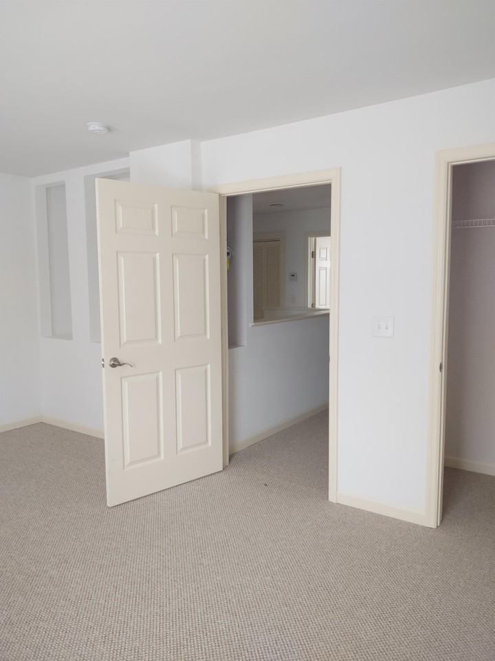 4012 Delaware Avenue #4018