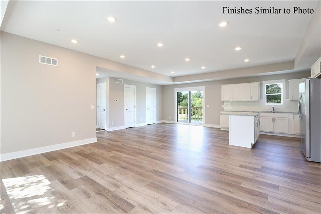 301 SE 11th Street - 703Unit 702 #703 - Photo 2 of 13