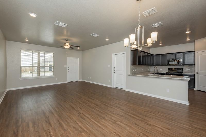 1611 Case Rd - Photo 3 of 18