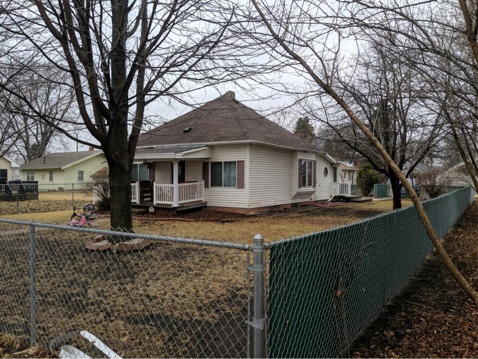 605 Water St #1 - Photo 2 of 3