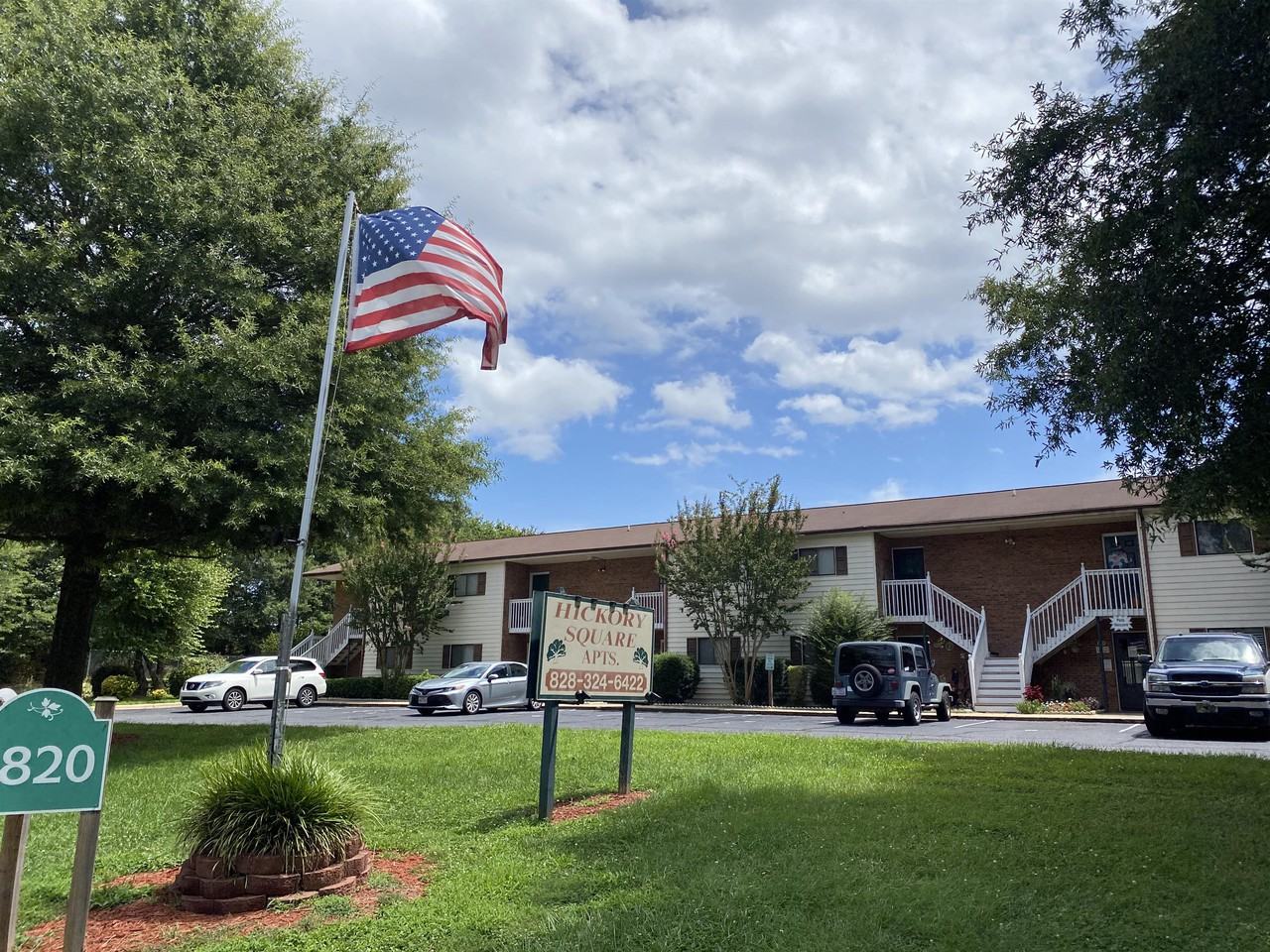 1820 20th Avenue Dr Ne #2 - Photo 3 of 3