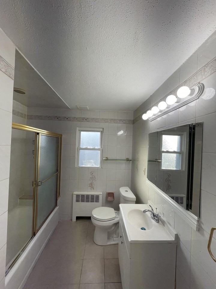 32 Westend Ave 1st Fl #1 - Photo 3 of 3