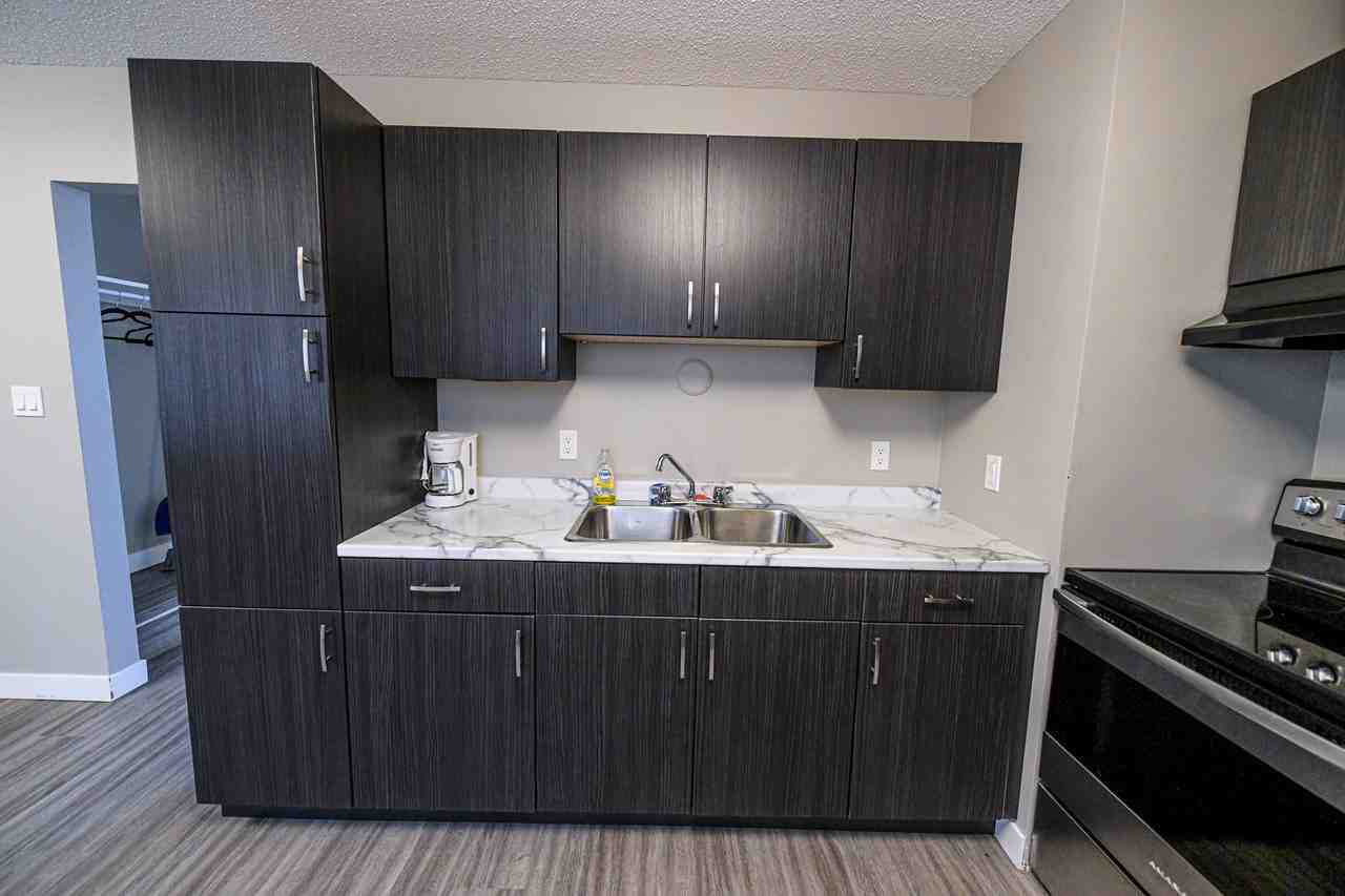 9323B 109 Ave - Photo 7 of 37