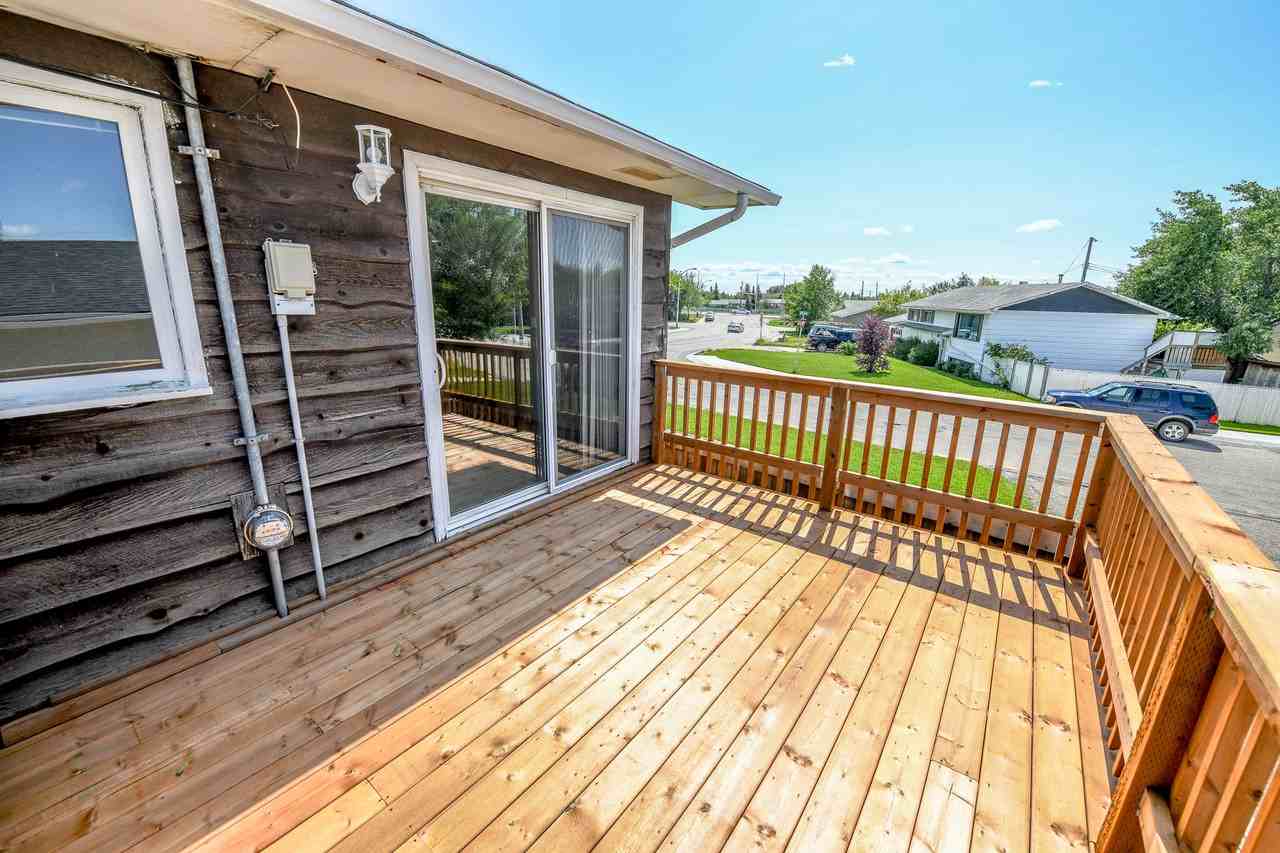 9704 118 Avenue - Photo 2 of 12