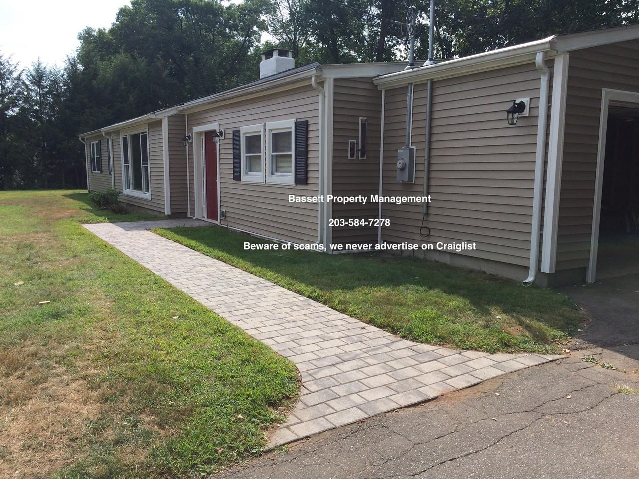 151 Elmwood Dr #1 - Photo 3 of 35