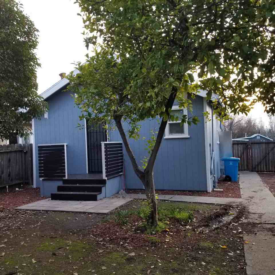 22 Chase St #1 - Photo 2 of 19