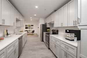 featured image of 100 Wall Street #217