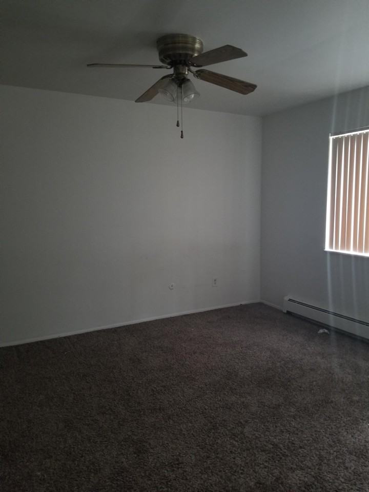 1820 Axtell Dr #6 - Photo 6 of 7