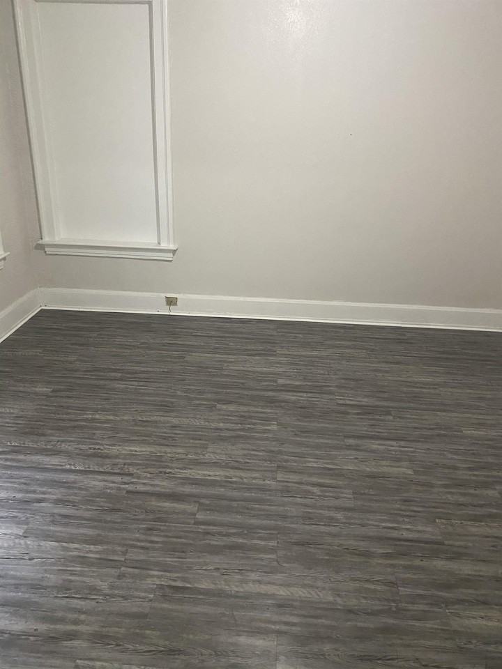 813 State Avenue - 2R #2R - Photo 2 of 4