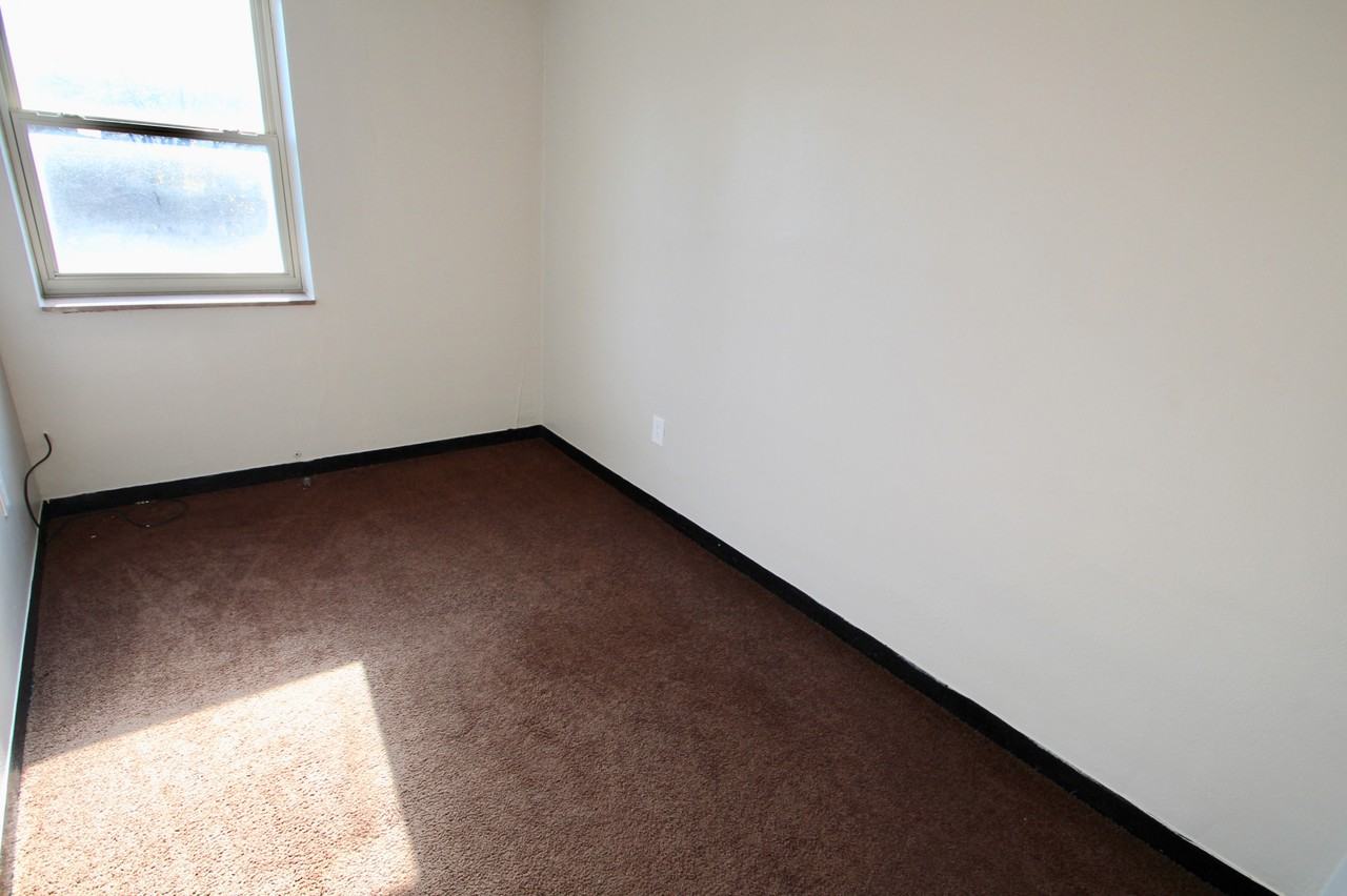 220 220 HUTCHINSON AVENUEAPT B-8 #B08 - Photo 4 of 11