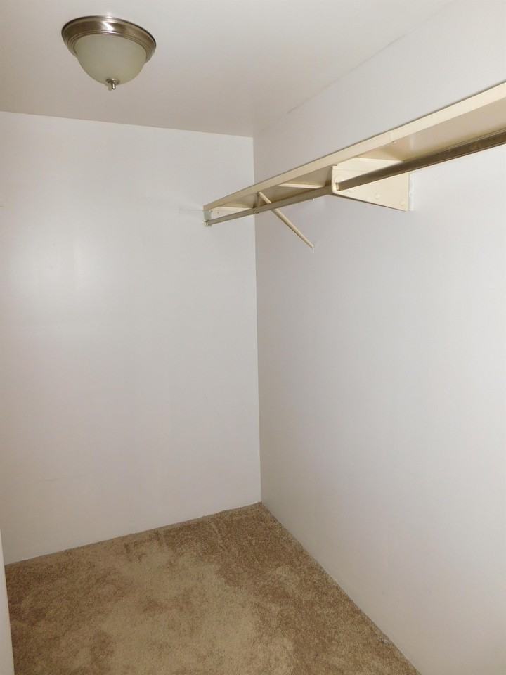 7002 7002 HELEN STREETAPT A-18 #A18 - Photo 3 of 13