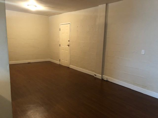 107 S Dickson St - Photo 3 of 7