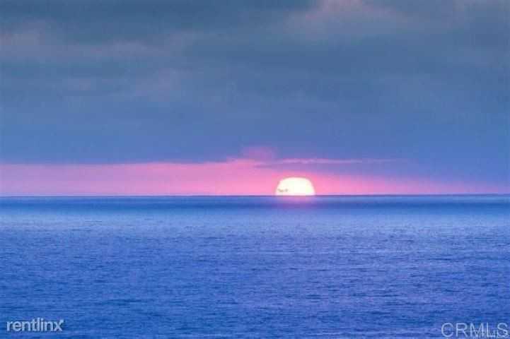 111 10th St - Photo 2 of 11