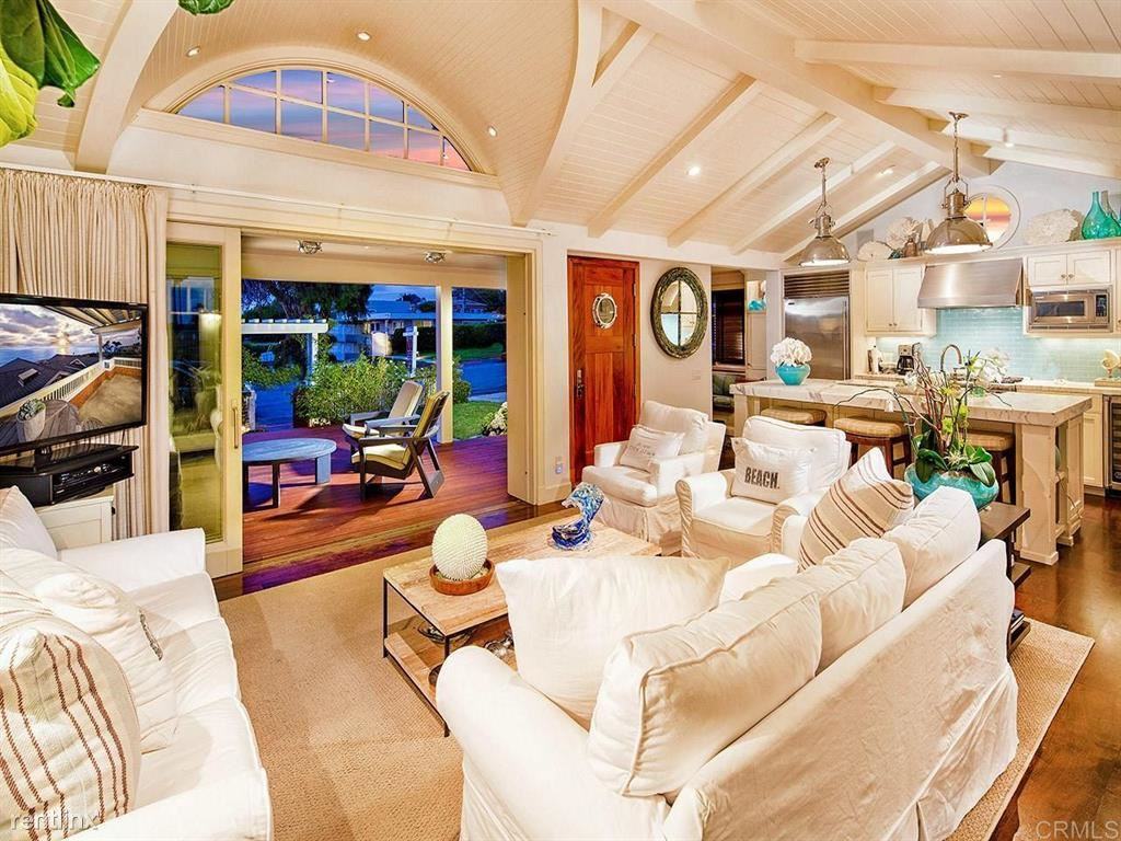 111 10th St - Photo 3 of 11