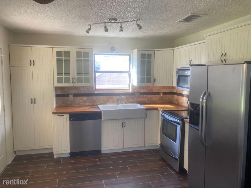 704 Atkinson Ave - Photo 2 of 8