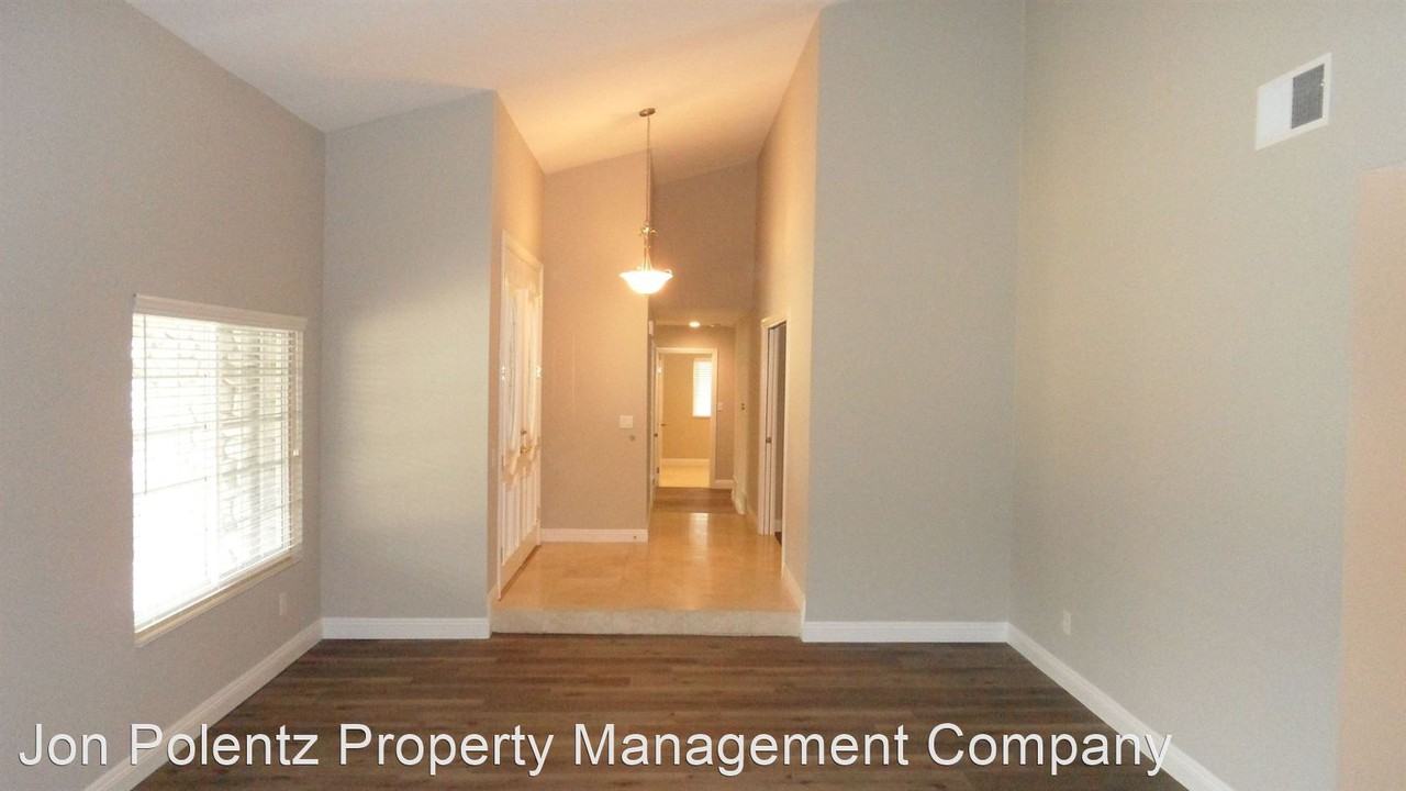 9305 Tritt Cir - Photo 3 of 37