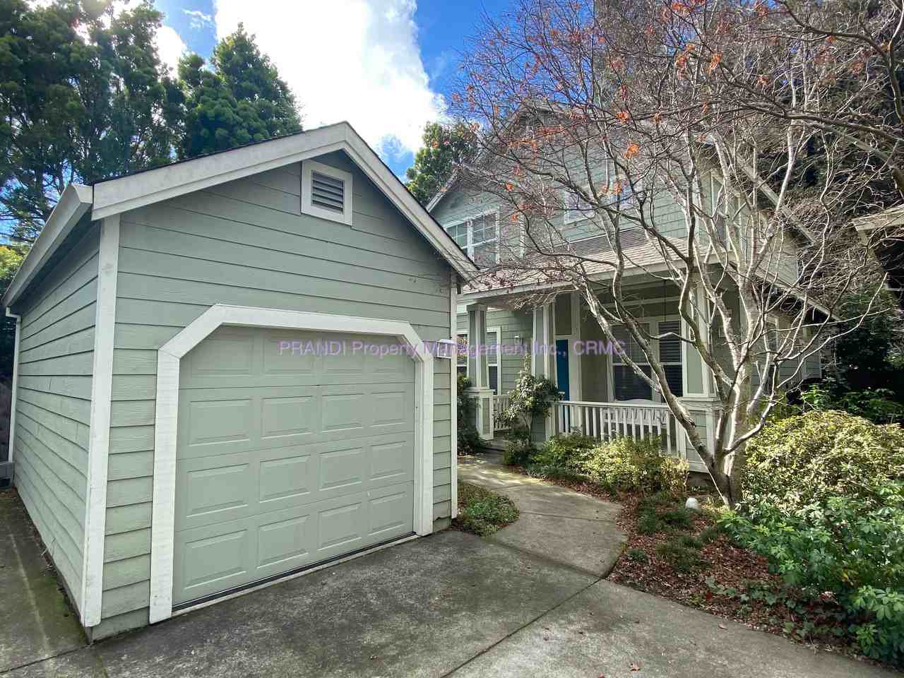 11 June Ct - Photo 2 of 18