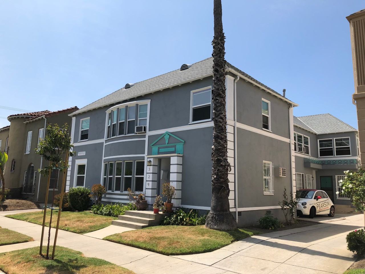 329-331 N Gardner St - Photo 2 of 4