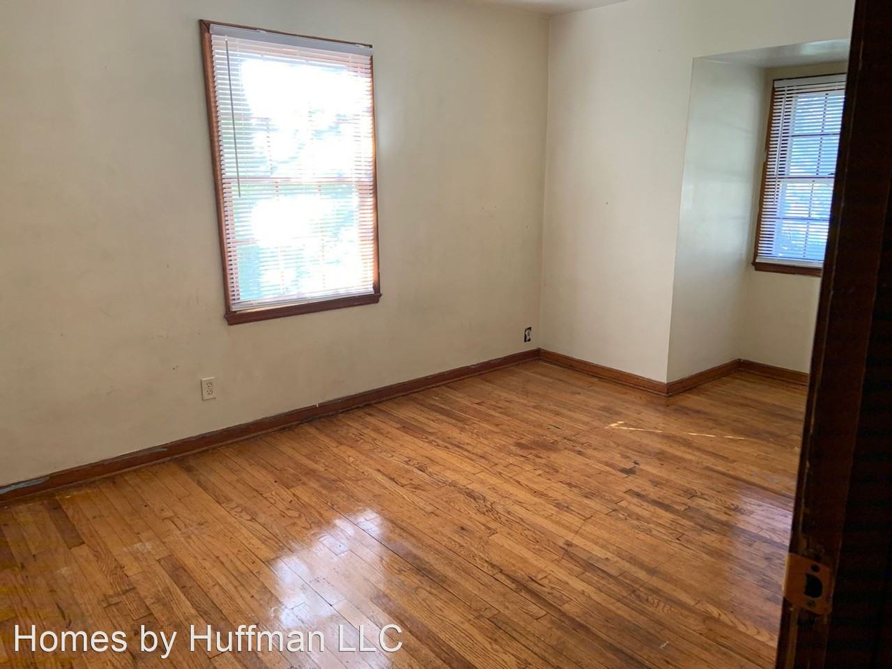 801 E Riverside Dr - Photo 2 of 13