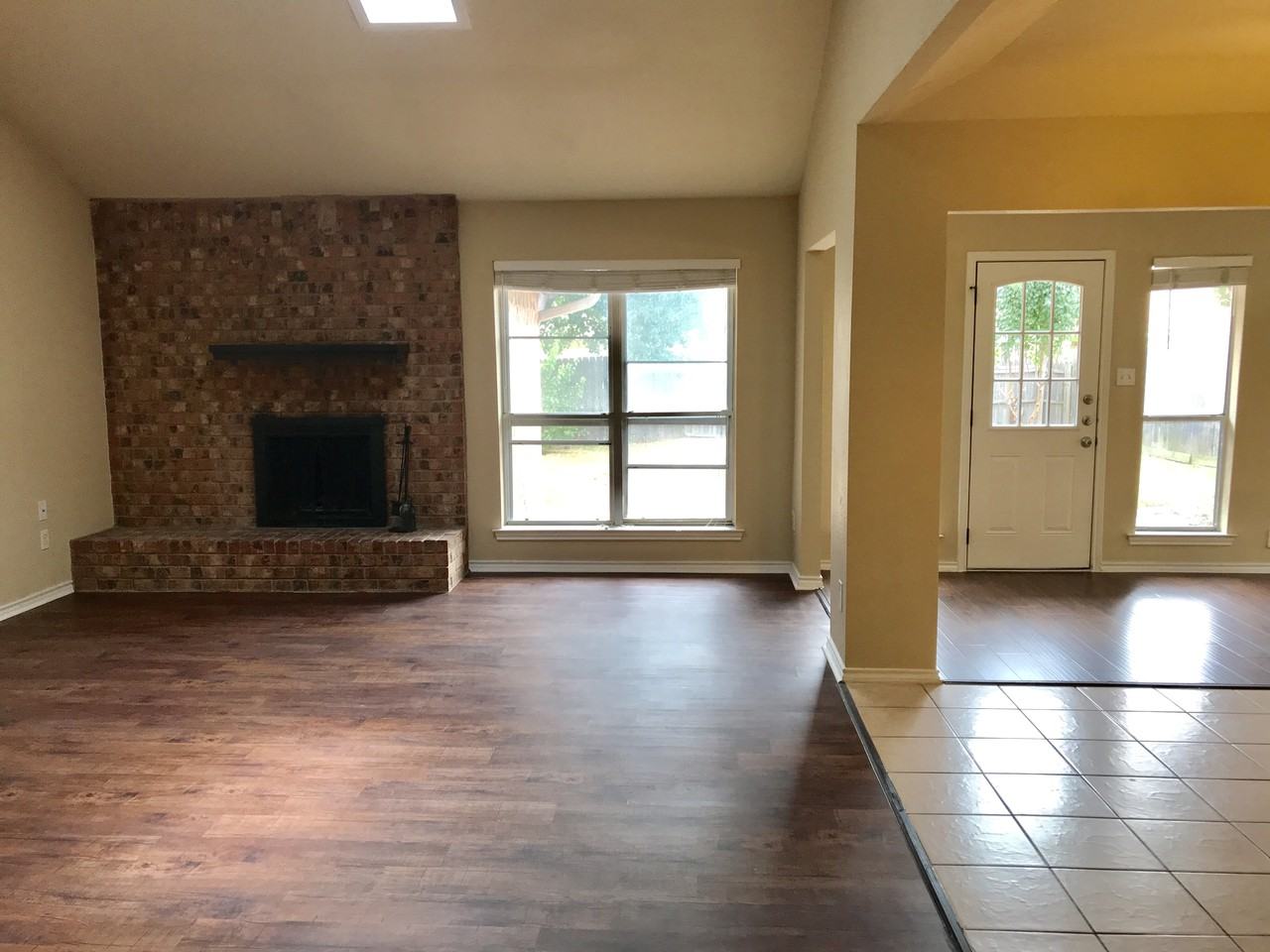 4713 Ringold Dr - Photo 2 of 12