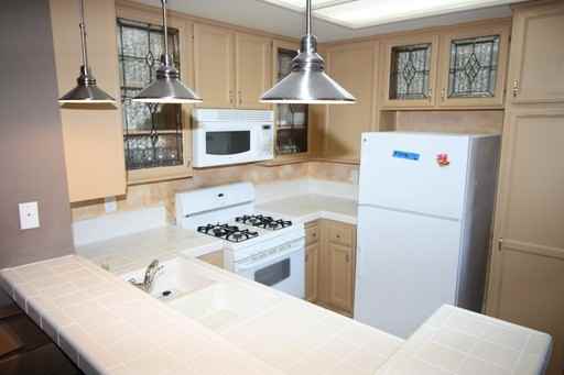 25566 Azalea - Photo 2 of 8