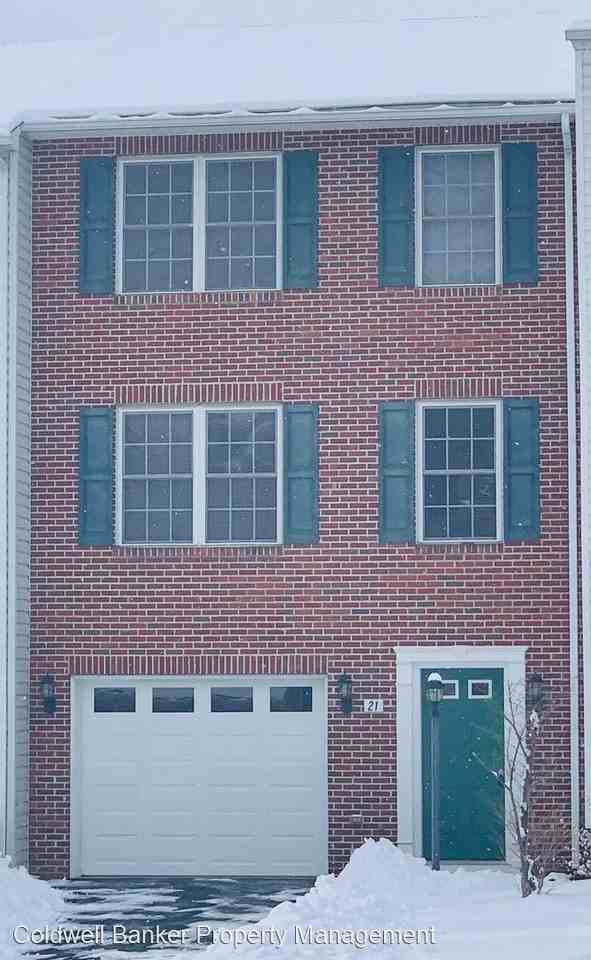 21 Toms Brook Dr - Photo 2 of 12