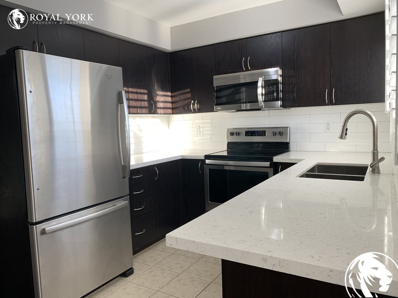 2551 Sixth Line #17 - Photo 3 of 20