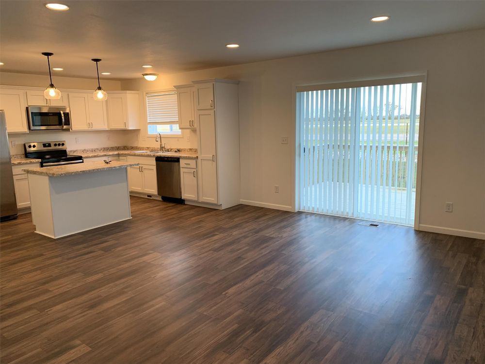 5928 5928 36th Street South - 1 - Photo 3 of 23