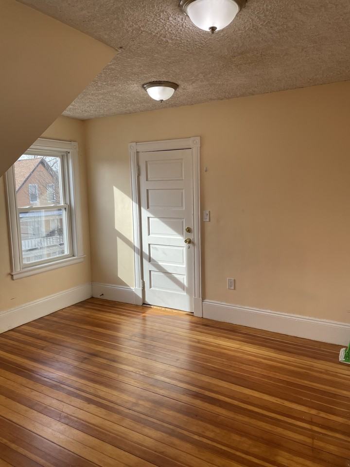 31 Walter Street #3 - Photo 4 of 14