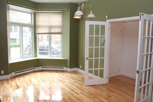 featured image of 3427 Rue de Bullion