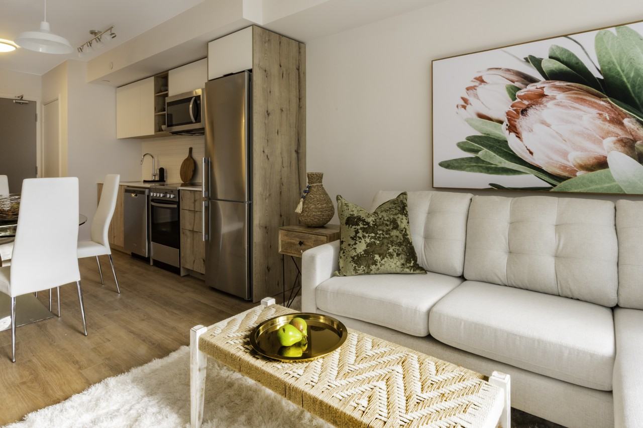 39 Niagara Street #520