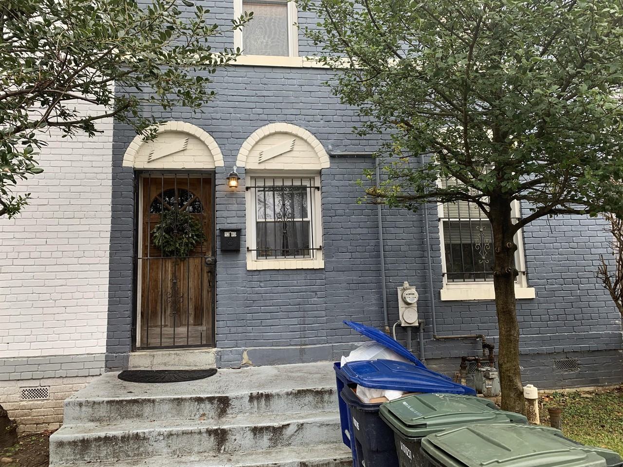 1240 Half St Sw - Photo 4 of 10