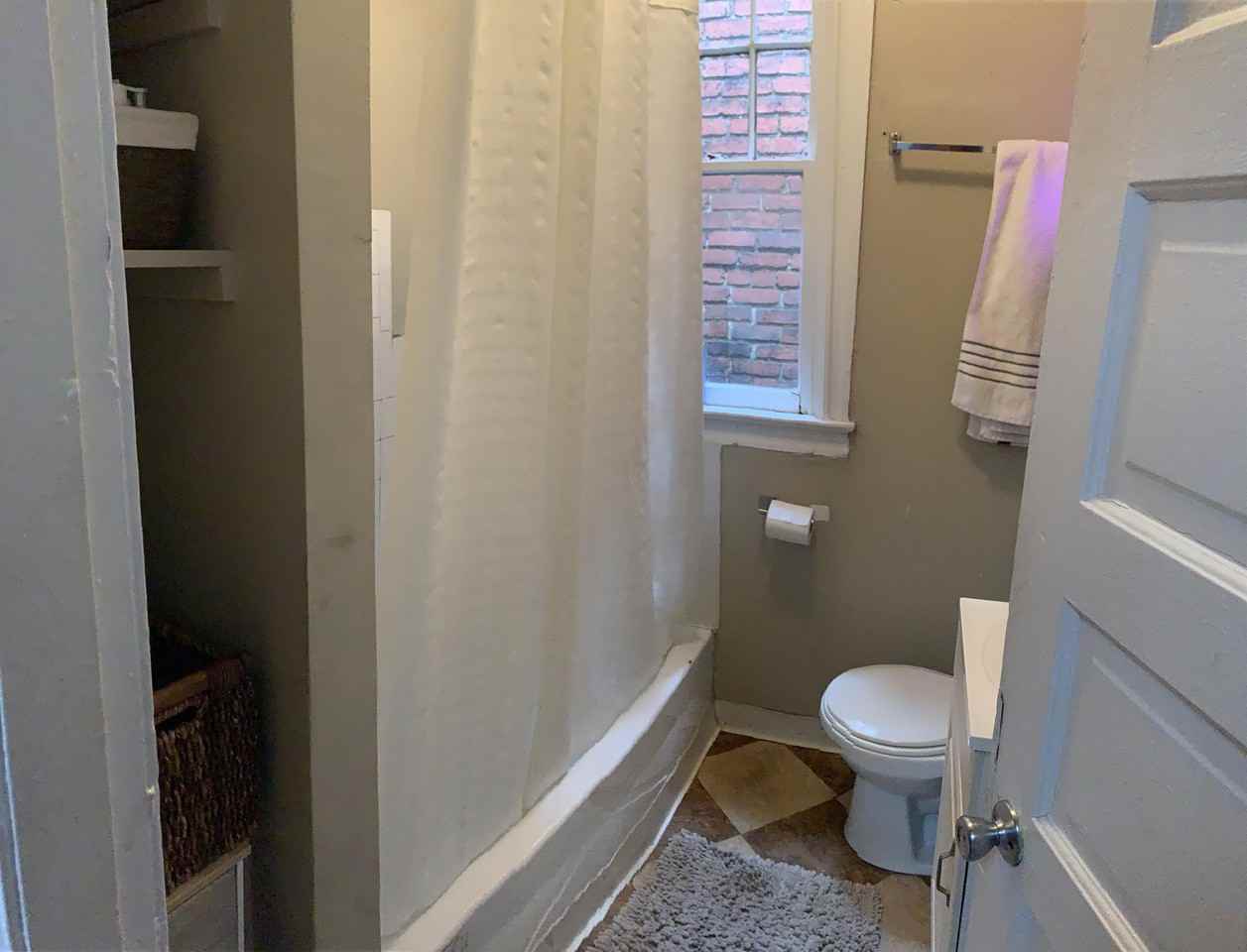 1240 Half St Sw - Photo 7 of 10