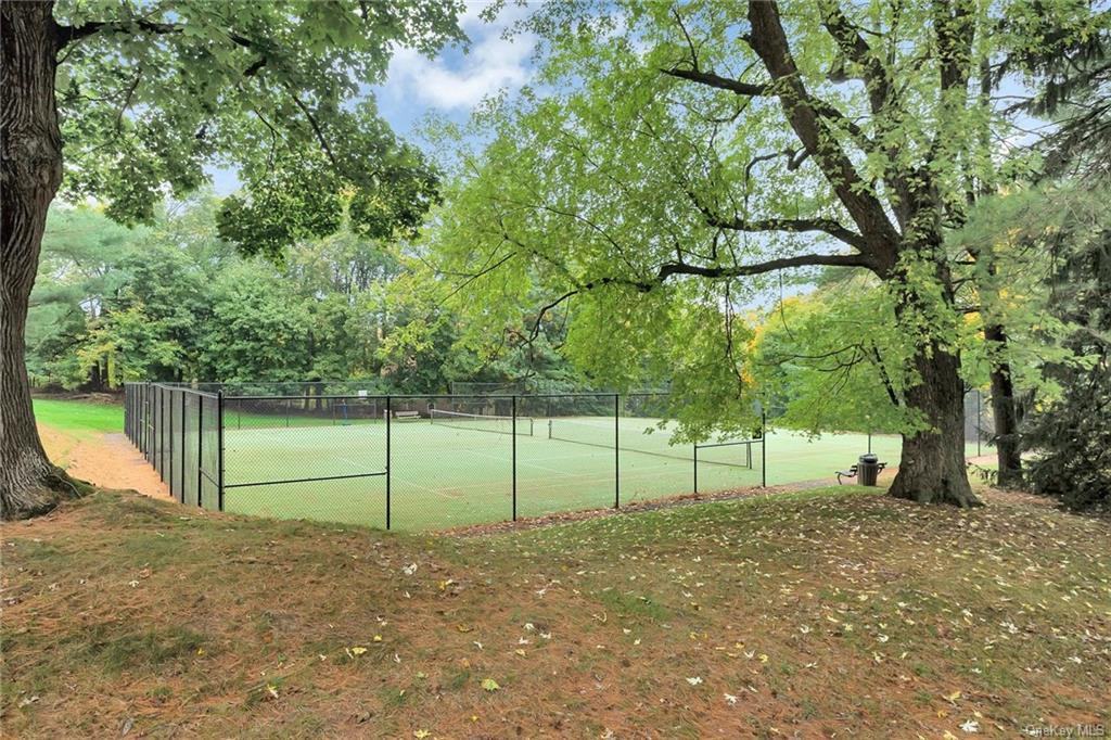 12 Hillside Pl #12 - Photo 2 of 5