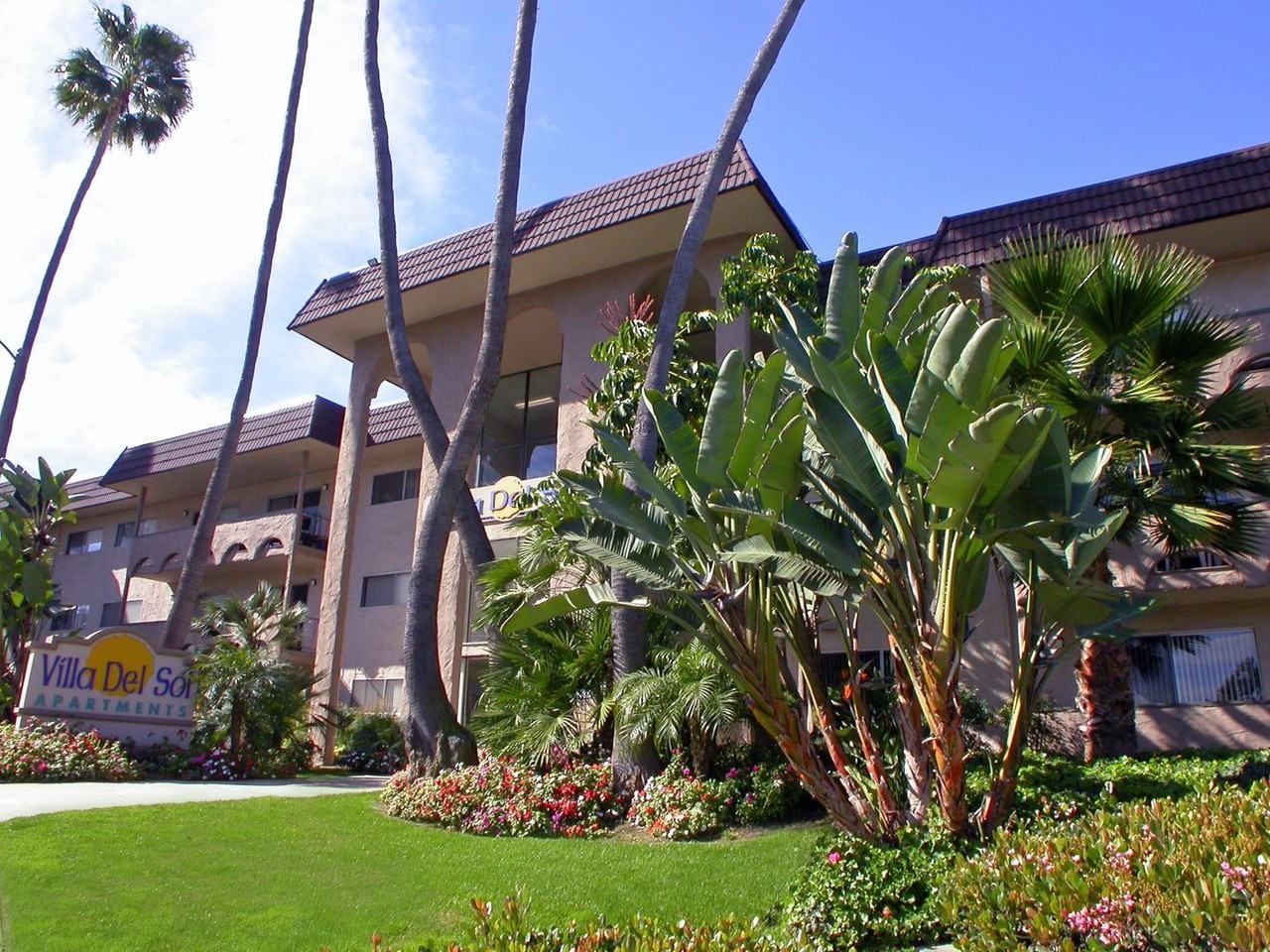 5444 Reservoir Dr #D52