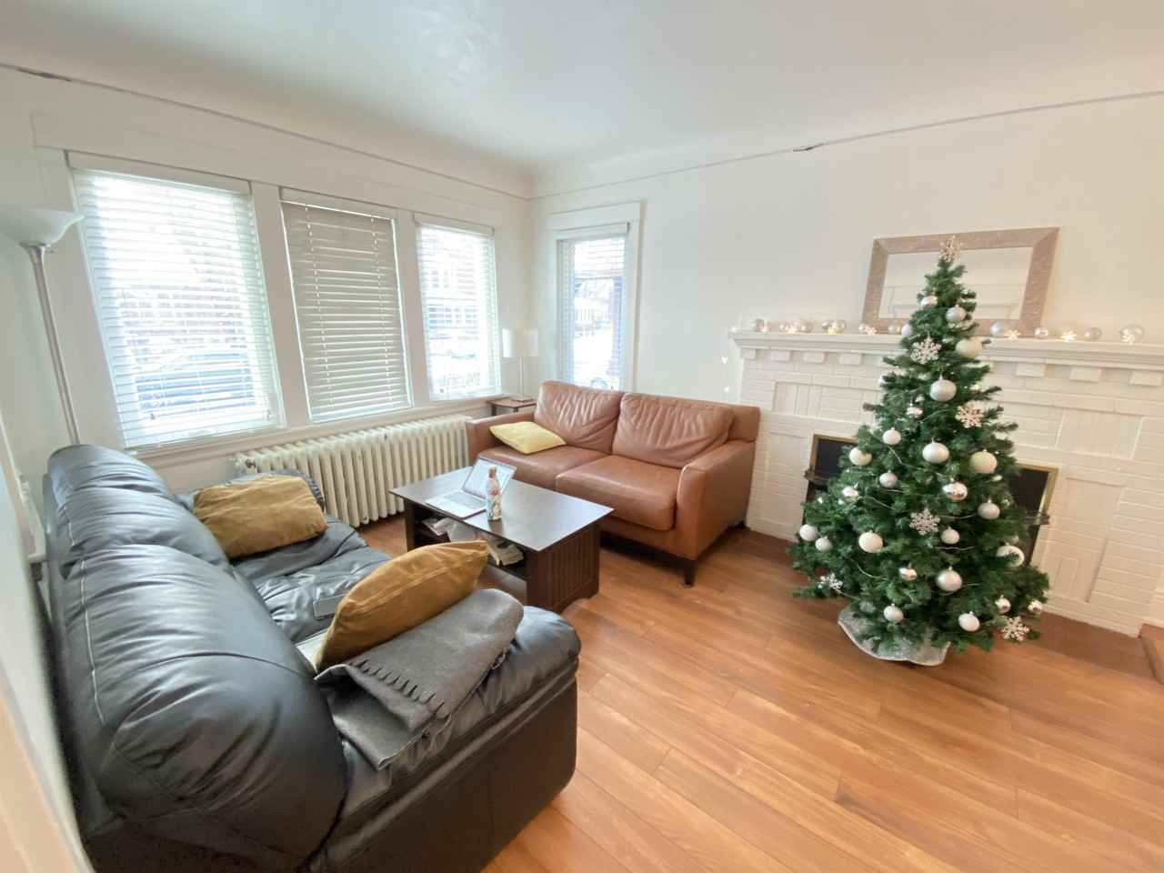 28 Paisley Ave N #1 - Photo 2 of 26